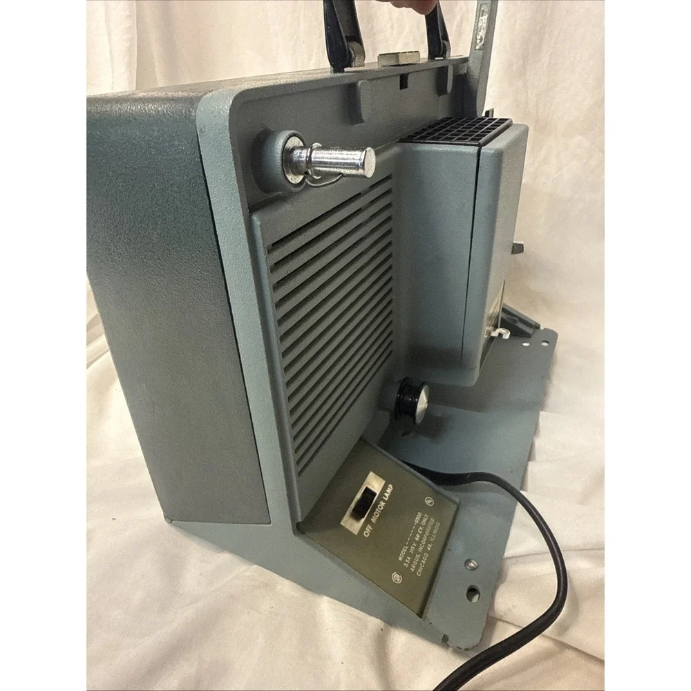 Argus Vintage Showmaster 500 Az 8mm Portable Movie Projector Antique Powers On